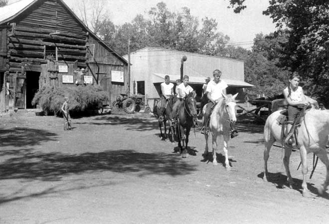 Horseback Riding at Echo Lake Ranch